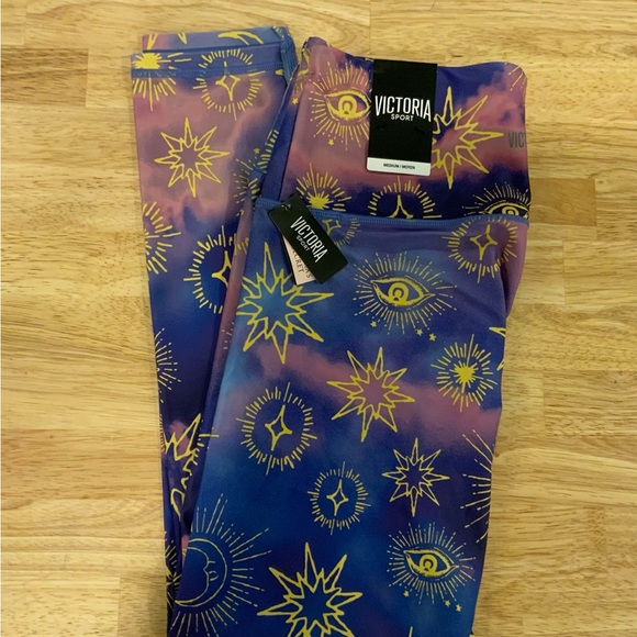 Victoria's Secret Sport Set High Rise 7/8 Tight & Racerback Sports Bra SZ M NWT - Picture 2 of 4